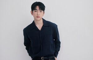 [K인터뷰②] '<b>하이파이브</b>' <b>박진영</b> "짐승 같은 <b>몸</b> 설정, 2~3개월 닭가슴살...