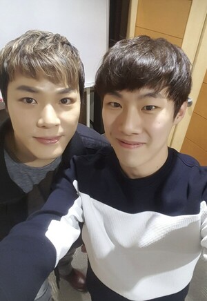 故 <b>휘성 사망</b> 1주기...김진호 "다시 태어나 행복하길"