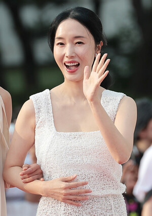 '부천영화제' <b>이정현</b>, 환한 미소로 손인사 [포토]